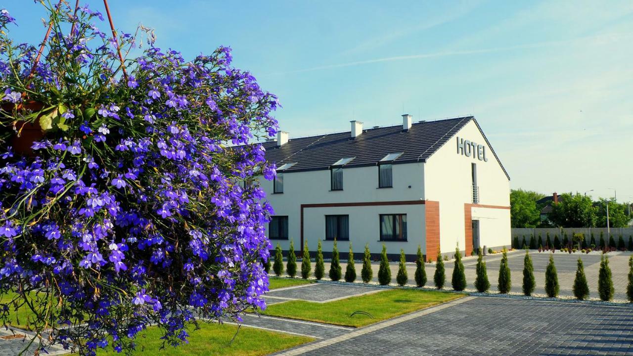 Hotel Sjesta Nowa Sol Extérieur photo